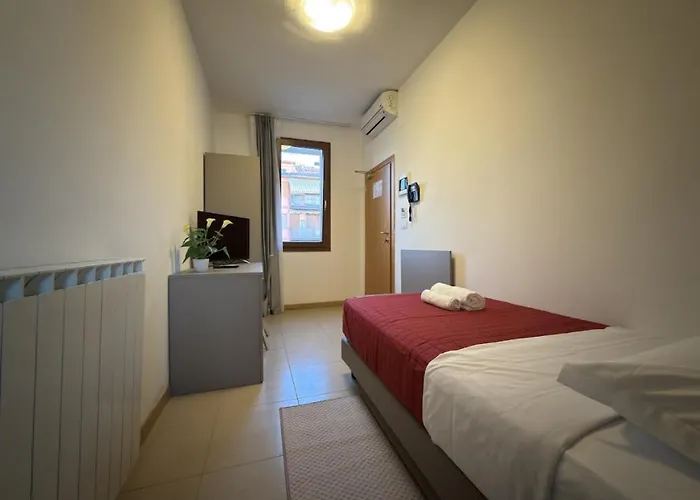 Отель Rb Venice