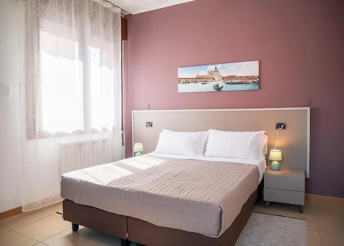 Rb Venice Отель *