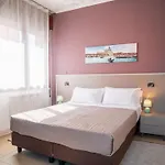 Rb Venice Hotel *