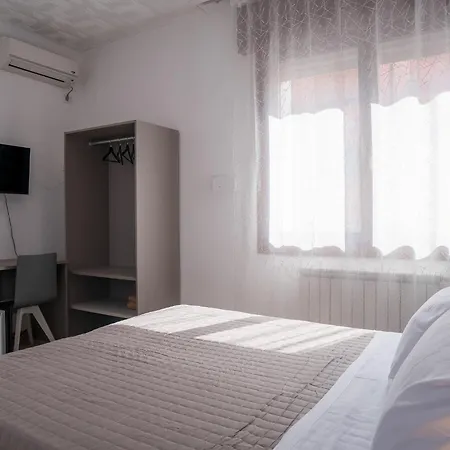 Rb Venice Отель Маргера